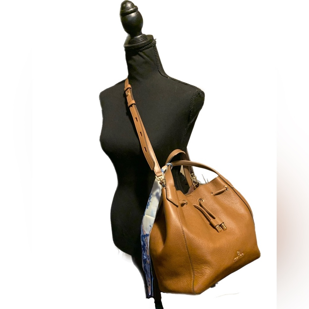 Michael Kors Large Pebble Leather Phoebe Bucket Bag - Picture 1 of 12